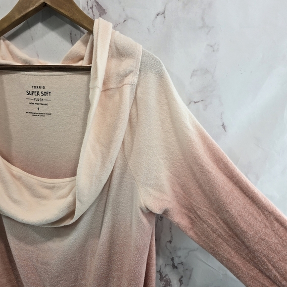 Torrid Sweater Womens 1X 1 Pink Off Shoulder Sweatshirt Ombre Super Soft Plush - Picture 10 of 11